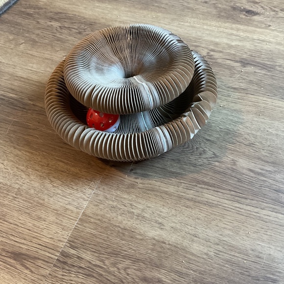 Cat Scratching Board with Bell-Ball - Picture 5 of 5